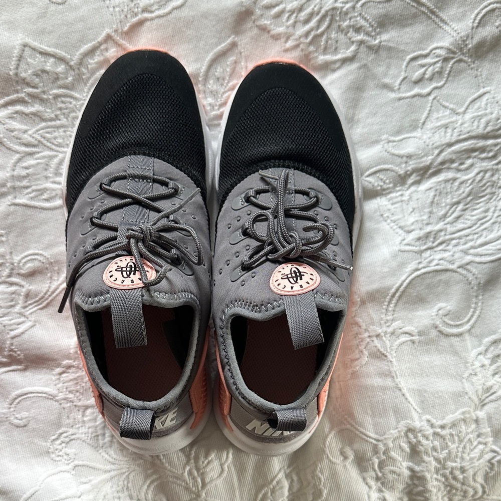 Nike Kids Sneakers Black Gray Pink